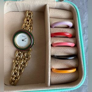 Gucci dressy chain bracelet watch with bezel set🌟🌟🌟